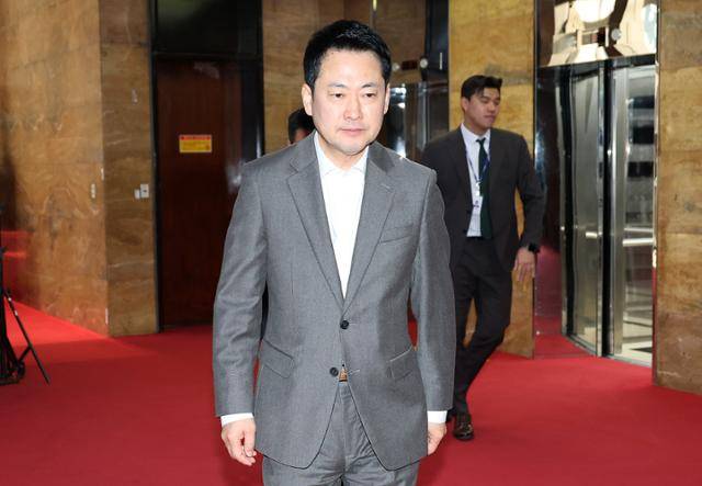 장동혁 국민의힘 대표가 24일 국회에 출근하고 있다. 연합뉴스