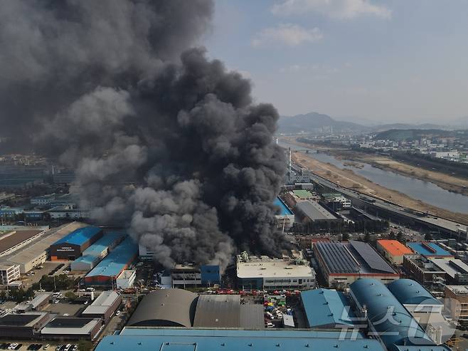 안전공업 공장 화재 당시 모습. 2026.3.20 ⓒ 뉴스1 김기태 기자