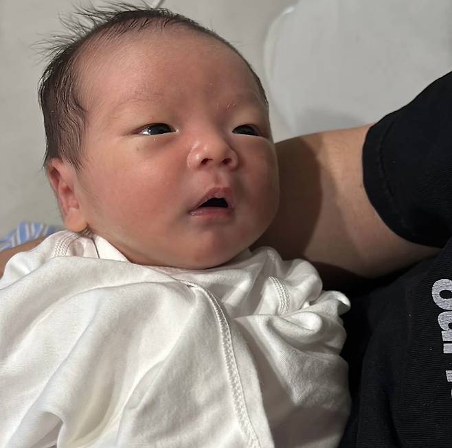 ‘곽튜브’ 곽준빈이 최근 득남 소식을 알리며 한 아이의 아버지가 됐다. 사진은 곽준빈 사회관계망서비스(SNS)에 게재된 사진 중 하나. 곽준빈 사회관계망서비스(SNS)