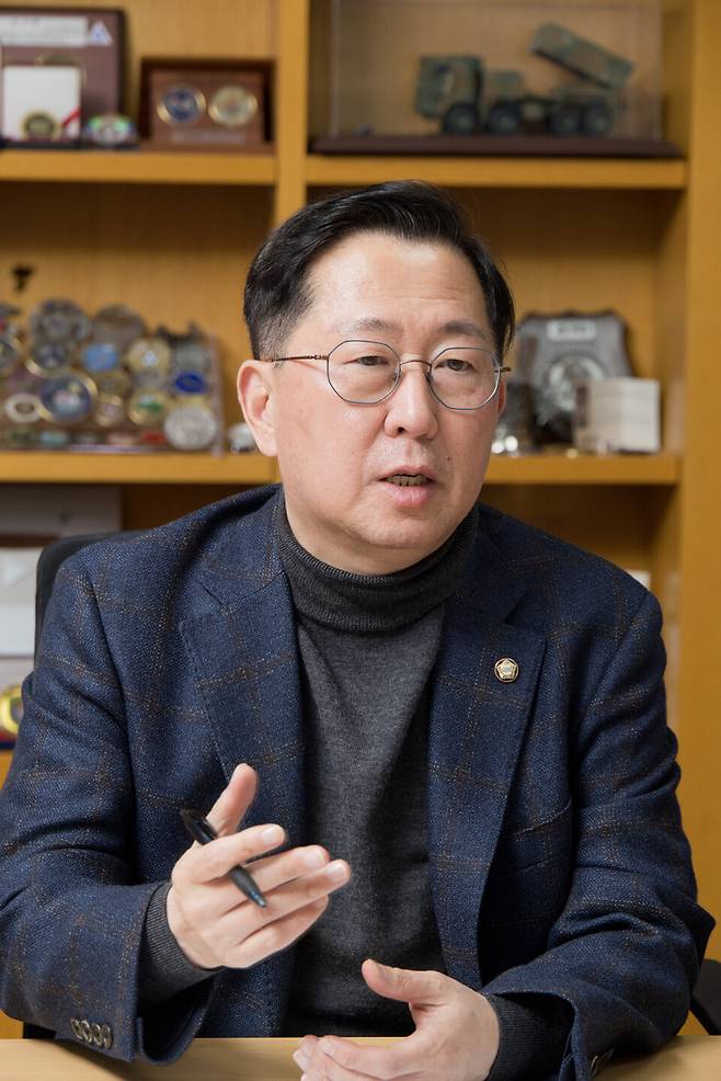 4일 오후 국회 의원회관에서 유용원 국민의힘 의원이 시사저널과 인터뷰를 하고 있다. ⓒ 시사저널 이종현