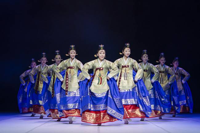 국립무용단의 태평무. /영주시