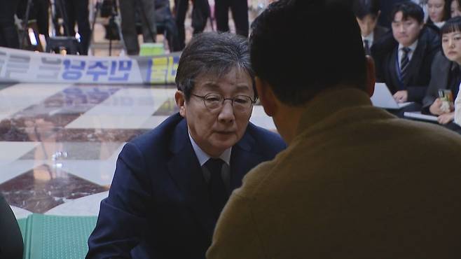 지난 1월 20일 당시 단식 중이던 장동혁 국민의힘 대표를 찾은 유승민 전 의원