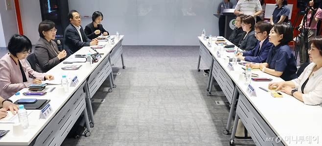 (정은경 보건복지부 장관이 지난해 8월 서울 강남구 삼성생명 일원동 빌딩에서 열린 '환자·소비자단체 현장 간담회'에서 모두발언을 하고 있다./사진=(서울=뉴스1)