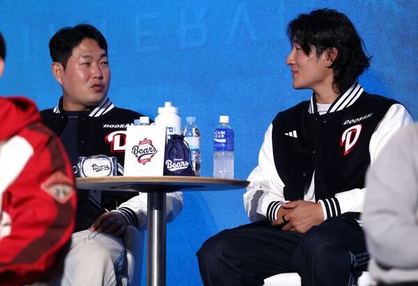 양의지와 곽빈(사진=두산)