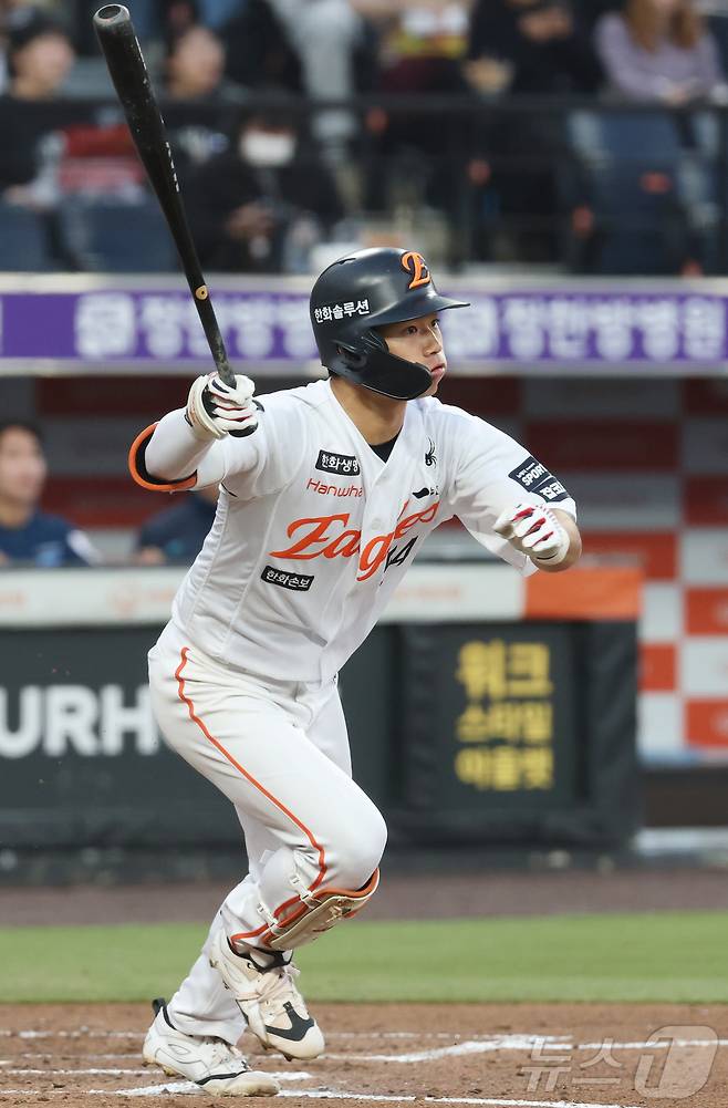 23일 대전 한화생명볼파크에서 열린 2026 신한 SOL KBO리그 NC 다이노스와 한화 이글스의 시범경기에서 한화 오재원이 2회말 안타를 치고 있다. 2026.3.23 ⓒ 뉴스1 김기남 기자