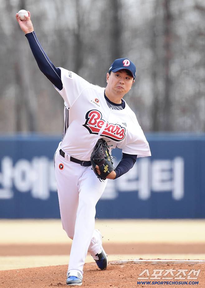 14일 이천 두산베어스파크에서 열린 KBO리그 시범경기 두산과 삼성의 경기. 투구하는 두산 이영하. 이천=송정헌 기자songs@sportschosun.com/2026.03.14/