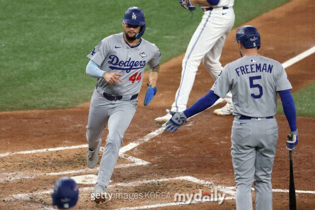 앤디 파헤스가 역전 스리런 홈런을 쳤다./게티이미지코리아