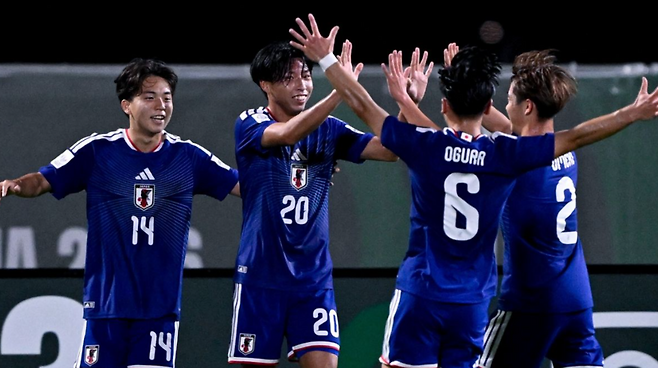 ▲ 일본은 직전 대회였던 2024 카타르 U-23 아시안컵에서 우즈베키스탄을 꺾고 우승을 차지했다. 이번 대회 2회 연속 정상을 노리는 일본은 2028년 LA 올림픽을 대비해 전원 21세 이하로 구성하고도 남다른 전력을 과시했다. 해외파 1명에 A대표팀 경력이 있는 유망주까지 총동원해 2회 연속 우승에 도전한다. ⓒ 아시아축구연맹