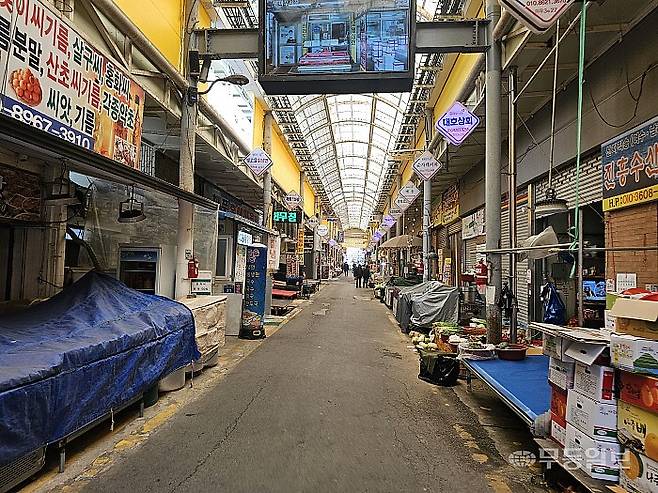 27일 광주 북구 말바우시장 전경. 최류빈기자 rubi@mdilbo.com