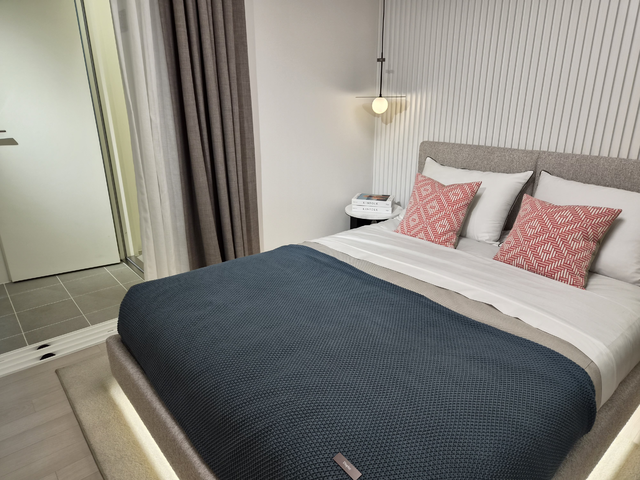 ‘더샵 신길 센트럴시티’ 견본주택 내부에 마련된 51A 타입 유니트 안방. (김선호 기자)