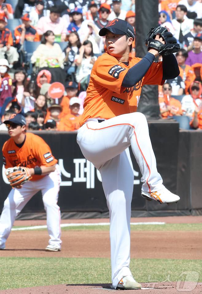 29일 대전 한화생명볼파크에서 열린 2026 신한 SOL KBO리그 키움 히어로즈와 한화 이글스의 경기에서 한화 왕옌청이 선발 투구하고 있다 2026.3.29 ⓒ 뉴스1 김기남 기자