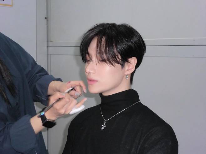 샤이니 태민이 SNS(소셜미디어) 계정에 공개한 사진에서는 이전과 크게 다르지 않은 모습이 포착됐다. /사진=태민 인스타그