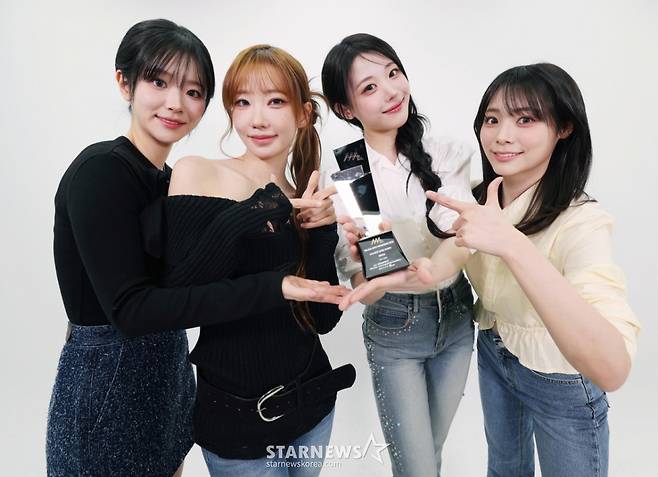 (왼쪾부터) 밴드 QWER 쵸단, 마젠타, 히나, 시연 /사진=이동훈