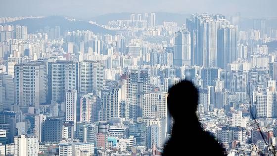 서울 남산에서 바라본 서울 시내 아파트 단지 모습. 김종호 기자