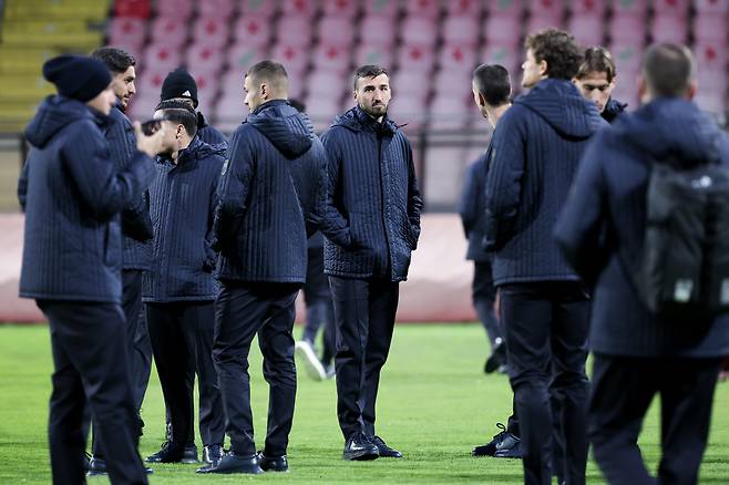 Italy's Bryan Cristante walks on the pitch ahead of Tuesday's World Cup playoff final soccer match against Bosnia, at the Bilino Polje stadium, in Zenica, Bosnia, Monday, March 30, 2026. (AP Photo/Armin Durgut)<저작권자(c) 연합뉴스, 무단 전재-재배포, AI 학습 및 활용 금지>