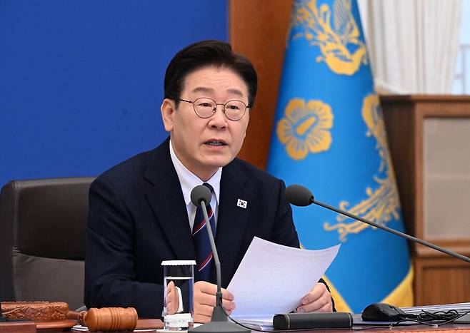 이재명 대통령이 31일 청와대에서 열린 국무회의에서 발언하고 있다. 청와대사진기자단