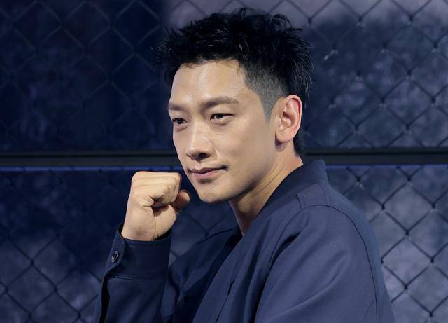 배우 정지훈이 넷플릭스 시리즈 '사냥개들2'에 합류한 소감을 밝혔다. 뉴스1