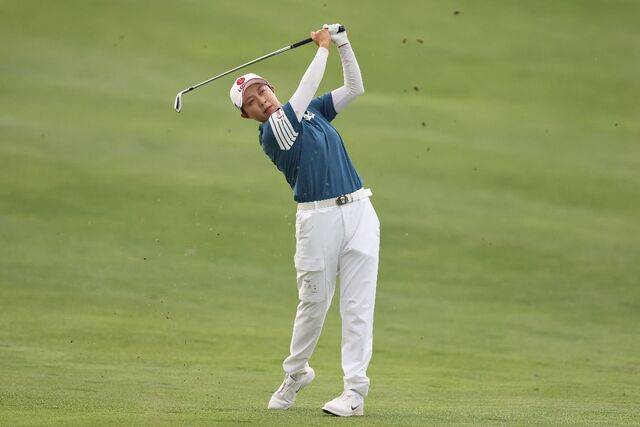 김효주가 30일(한국시간) 미국 애리조나주 피닉스의 월윈드 골프 클럽에서 열린 LPGA투어 포드 챔피언십 최종 라운드 마지막 18번 홀에서 샷을 날리고 있다. AFP연합뉴스