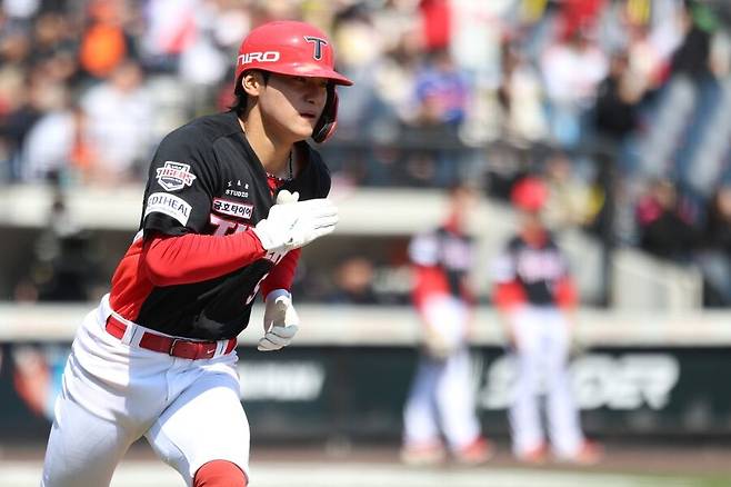 ▲ 건강한 몸으로 시즌 개막을 맞이하며 올 시즌 기대감을 높이고 있는 김도영 ⓒKIA타이거즈