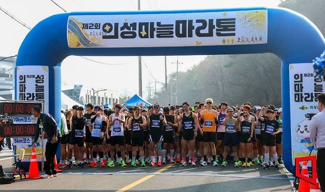 노란 산수유 속 2천명 질주 의성마늘마라톤, ‘체류형 스포츠’로 진화