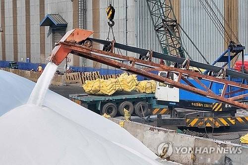 한 중국 무역항의 수출용 요소. AFP 연합뉴스