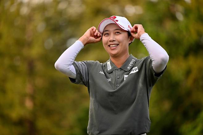 김효주가 지난달 22일(현지 시간) 미국 캘리포니아주 멘로파크에서 끝난 LPGA 투어 파운더스컵에서 우승을 확정하며 환하게 웃고 있다. AFP연합뉴스