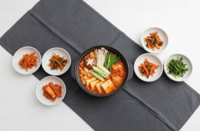 클럽하우스 신메뉴 김치전골