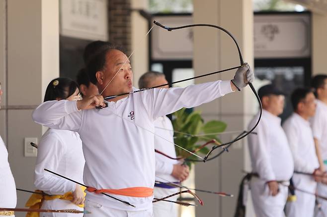 궁도 사전경기 하는 모습. /예천군 제공