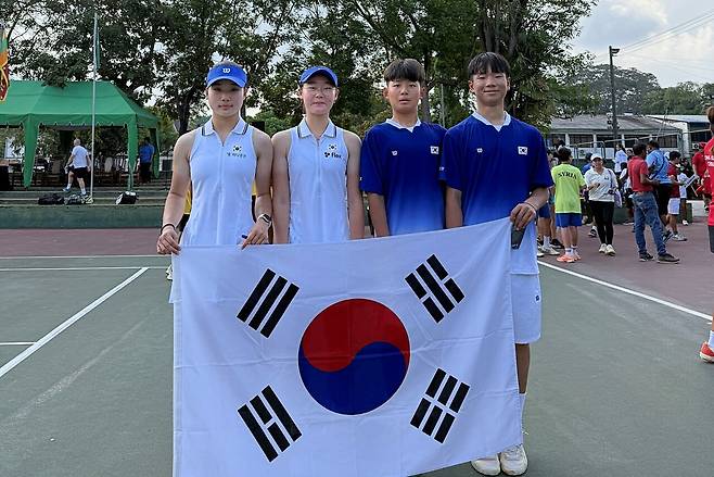 스리랑카에서 개최 중인 아시아 챔피언십에 출전한 U14 대표팀 김아율, 김서현, 홍승유, 최민건(왼쪽부터). KTA