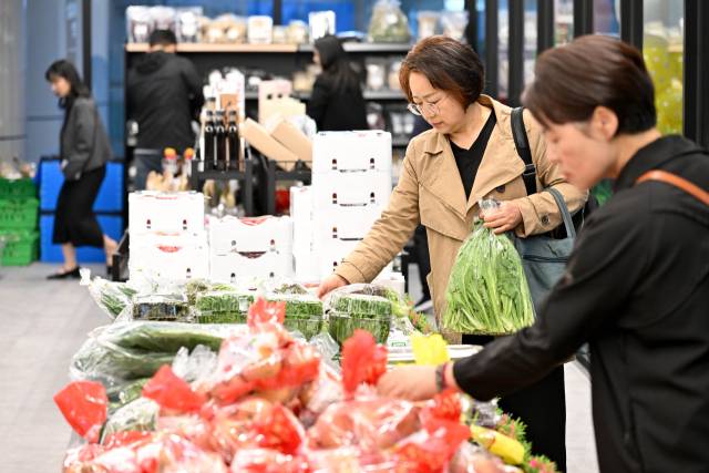 대구 군위군은 지난 3일 도시철도 1호선 대구역에서