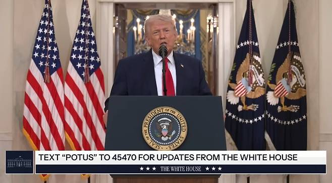 도널드 트럼프 미국 대통령이 개전 33일차인 현지시간 1일 이란 전쟁과 관련해 대국민연설을 진행하고 있다 / 사진=백악관 유튜브