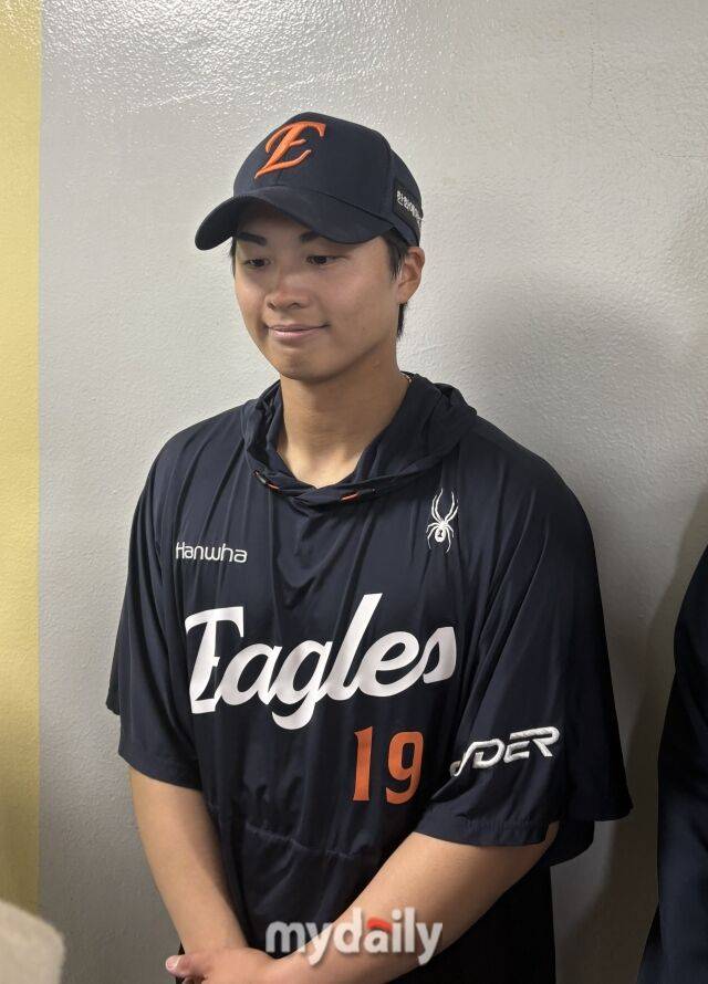 경기 후 만난 왕옌청./잠실=김희수 기자