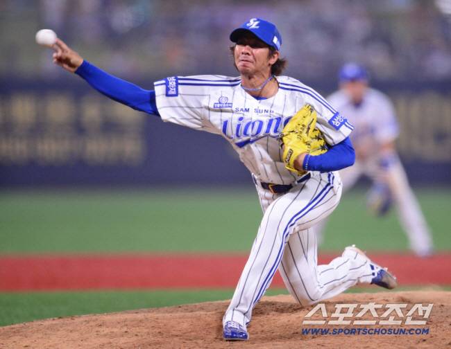 15일 오후 포항 야구장에서 2015 프로야구 한화와 삼성의 경기가 열렸다. 삼성 임창용이 힘차게 볼을 던지고 있다. 스포츠조선DB 2015.08.15.