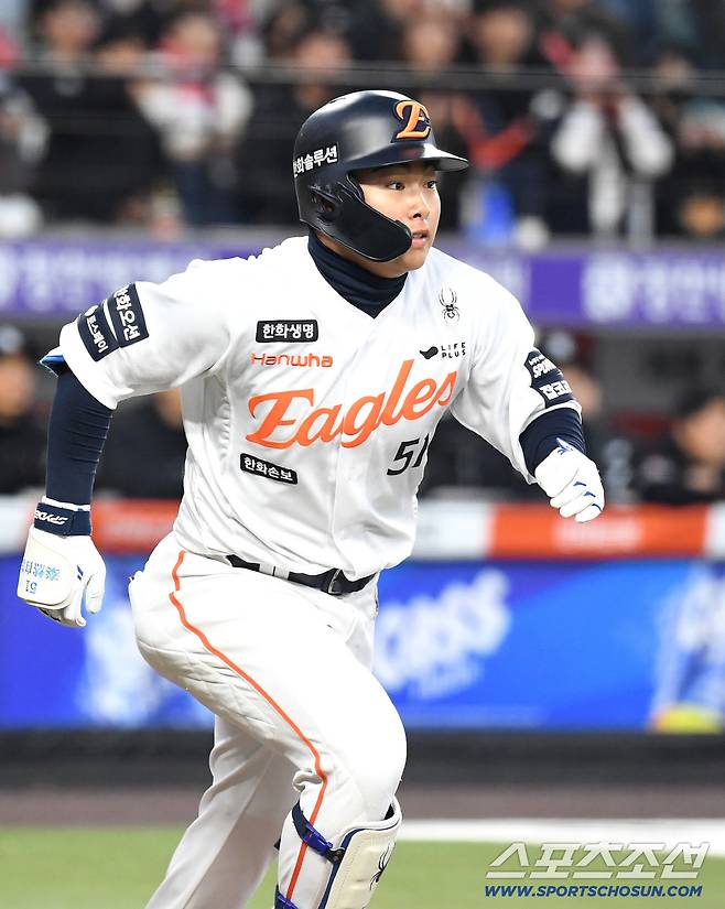 2일 대전 한화생명볼파크에서 열린 한화와 KT의 경기. 타격하는 한화 문현빈. 대전=송정헌 기자songs@sportschosun.com/2026.04.02/