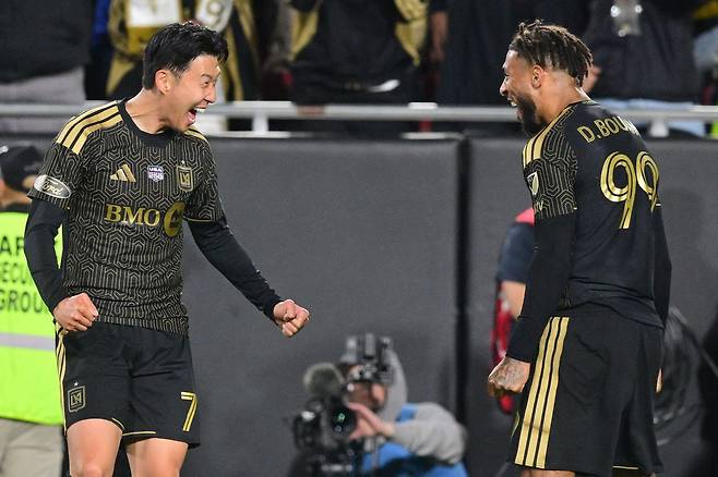 LAFC 손흥민(왼쪽)과 부앙가. AFP=연합뉴스