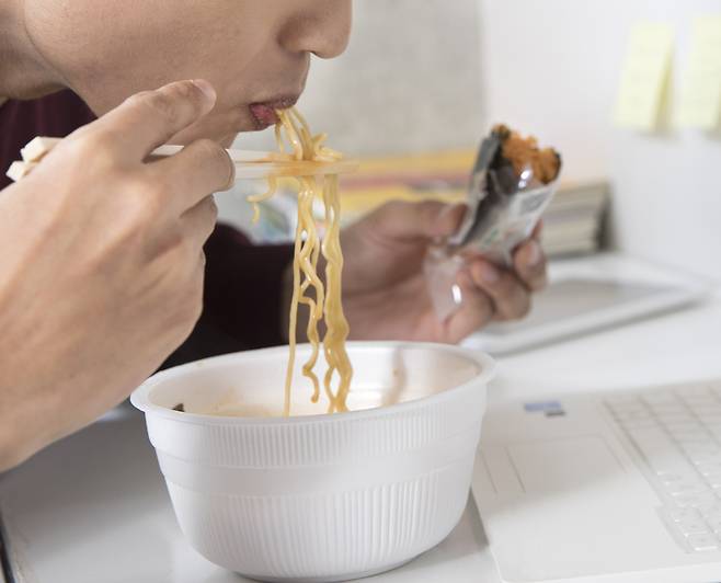 김진목 신경외과 전문의는 암 위험을 높일 수 있는 음식들을 소개했다./사진=클립아트코리아