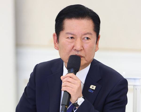 정청래 더불어민주당 대표가 7일 청와대에서 이재명 대통령이 참석한 여야정 민생경제 협의체 회담에서 발언하고 있다. 연합뉴스