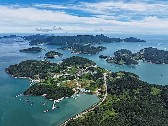 세계 최초 ‘섬’을 주제로 한 국제행사인 2026여수세계섬박람회가 9월5일부터 11월4일까지 2개월 동안 여수 돌산 진모지구, 개도 금오도 일원, 여수세계박람회장에서 열린다.<여수섬박람회조직위원회 제공>