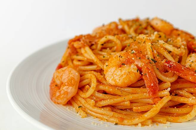 단백질·식이섬유로 소화 속도 저하… 혈당 관리에 유리한 파스타 선택법|출처: 클립아트코리아