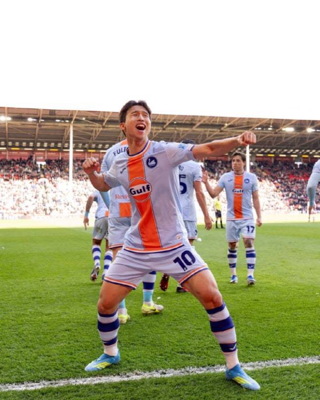 엄지성.(스완지시티 SNS 캡처)