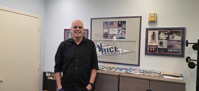 데이비드 알렉산더 라이스대 우주연구소장은 6일(현지시간) 국민일보와 인터뷰를 진행했다.