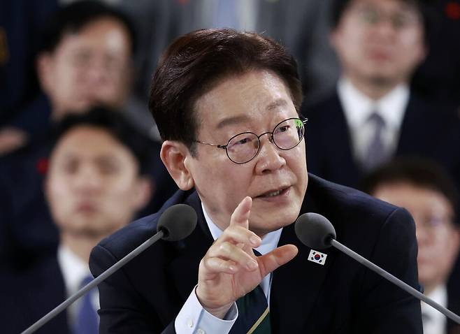 이재명 대통령이 3월30일 제주한라대학교 한라컨벤션센터에서 열린 타운홀미팅 '제주의 마음을 듣다'에서 발언하고 있다. ⓒ연합뉴스