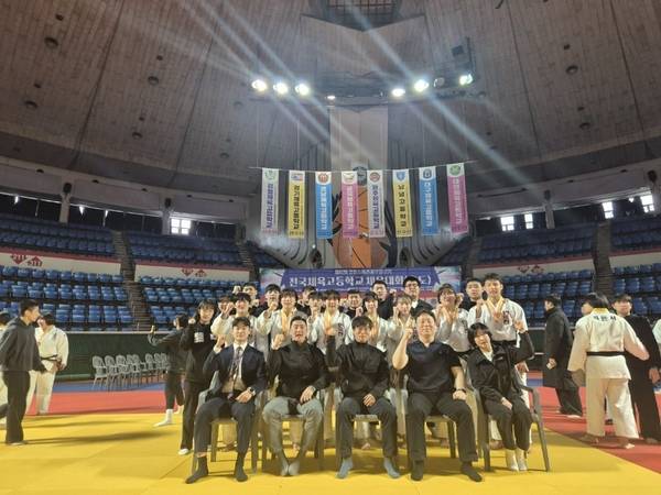 제40회 문화체육관광부장관기 전국체육고등학교 체육대회에서 종합 4위를 거둔 인천체육고등학교. /인천체고 제공