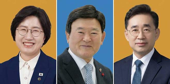 왼쪽부터 고의숙 전 제주도의회 교육의원, 김광수 제주도교육감, 송문석 전 서귀중앙여자중학교 교장(가나다순).