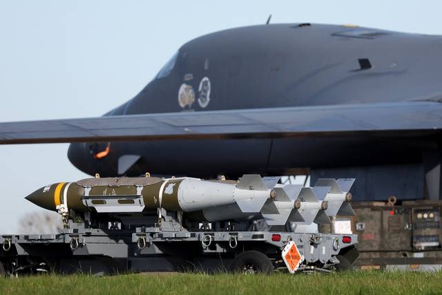 영국 공군기지에 계류 중인 미국 전략폭격기 B-1B. 로이터 연합뉴스