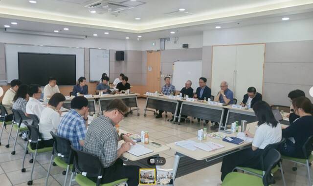 2025년 8월 진행된 경기도의 미국 관세 피해 대응을 위한 자문 회의 모습. 경기도 제공