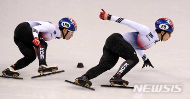 지난 2018년 2월 강원 강릉 아이스아레나에서 열린 평창 동계올림픽 쇼트트랙 스피드 스케이팅 남자 500m 결승 경기. 황대헌-임효준이 역주하고 있다. /사진=뉴시스