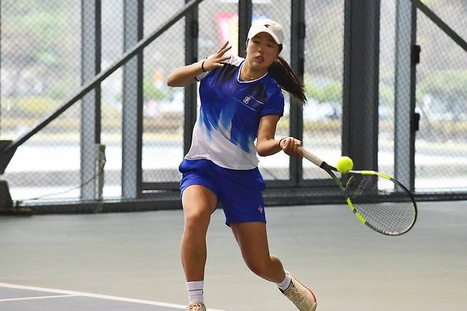 주니어선수권 16세부 여자단식 4강에 진출한 염시아. 대한테니스협회
