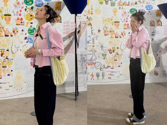 고현정이 전시 작품을 보며 감명 받은 표정을 지었다. / 고현정 소셜미디어