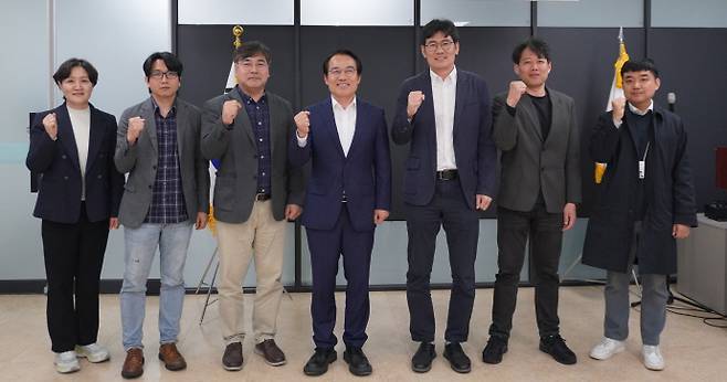 광주연구원은 10일 광주연구원 TN 컨퍼런스룸에서 '양자과학기술 산업정책 연구기반 조성을 위한 전문가 초청 세미나'를 개최했다./광주연구원 제공